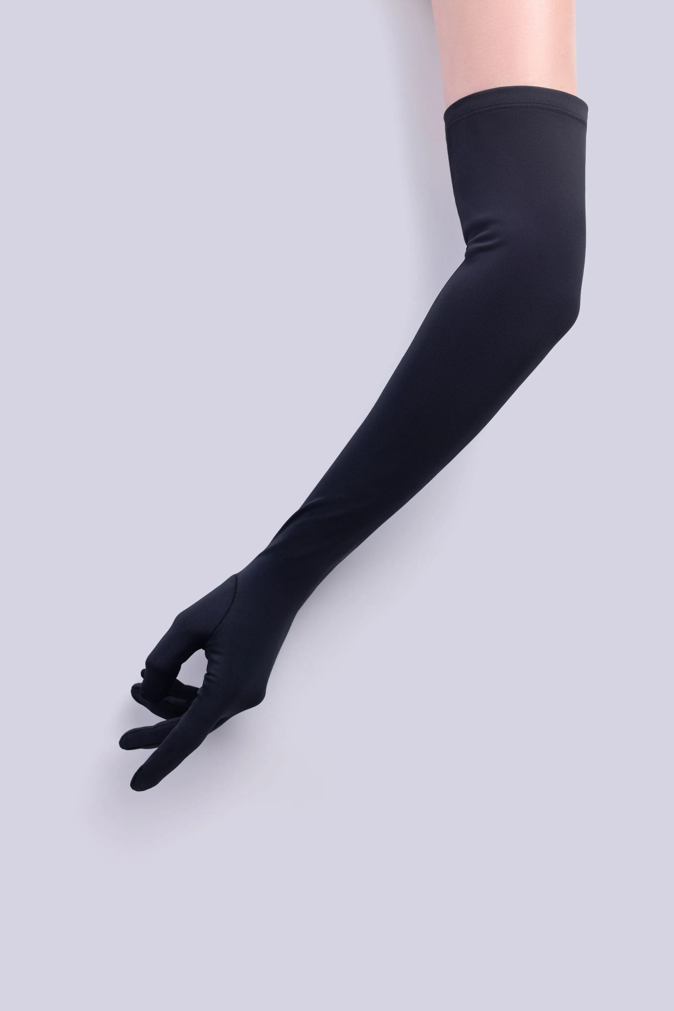 Long matte skin-tight gloves