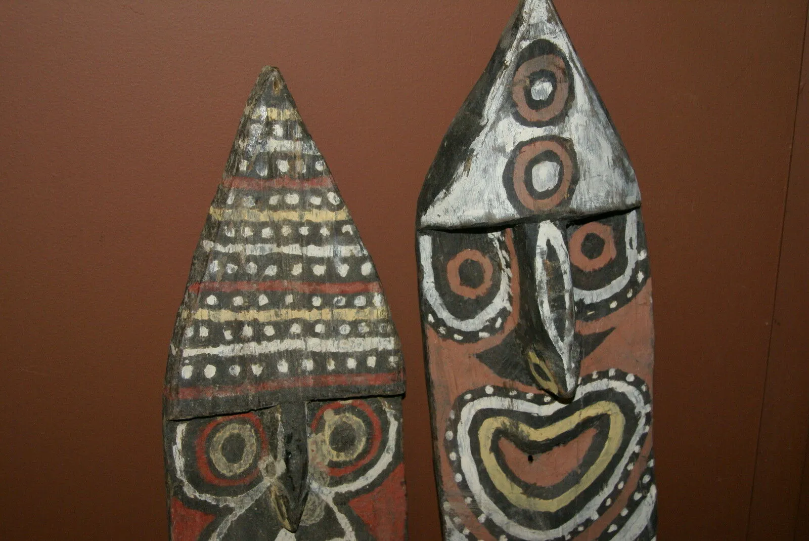 RARE MINDJA MINJA HAND CARVED YAM HARVEST UNIQUE CELEBRATION MASK POLYCHROME  WITH NATURAL PIGMENTS, PAPUA NEW GUINEA PRIMITIVE ART HIGHLY COLLECTIBLE & EXTREMELY DECORATIVE 11A10: 29"X 7”X 1”