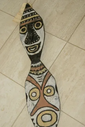 RARE MINDJA MINJA HAND CARVED YAM HARVEST UNIQUE CELEBRATION MASK POLYCHROME  WITH NATURAL PIGMENTS, PAPUA NEW GUINEA PRIMITIVE ART HIGHLY COLLECTIBLE & EXTREMELY DECORATIVE 11A4: 28.25"X 6.25