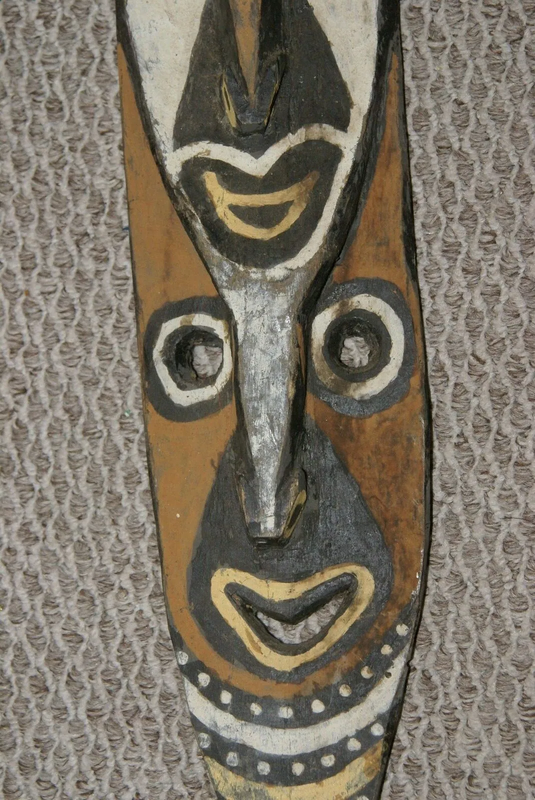 RARE MINDJA MINJA HAND CARVED YAM HARVEST UNIQUE CLAN SPIRIT MASK POLYCHROME  WITH NATURAL PIGMENTS PAPUA NEW GUINEA PRIMITIVE ART HIGHLY COLLECTIBLE DOUBLE FACE AND PHALLIC NOSE WASKUK 11A12: 22.25 X 5"X 2"