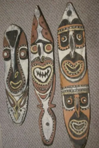 RARE MINDJA MINJA HAND CARVED YAM HARVEST UNIQUE CLAN SPIRIT MASK POLYCHROME  WITH NATURAL PIGMENTS PAPUA NEW GUINEA PRIMITIVE ART HIGHLY COLLECTIBLE DOUBLE FACE AND PHALLIC NOSE WASKUK 11A18: 33 X 7"X 3"