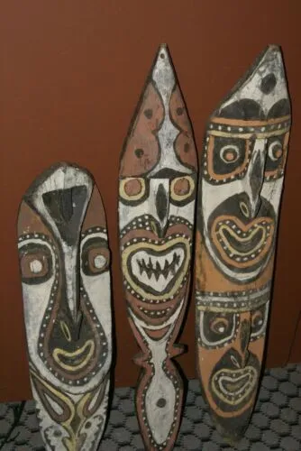 RARE MINDJA MINJA HAND CARVED YAM HARVEST UNIQUE CLAN SPIRIT MASK POLYCHROME  WITH NATURAL PIGMENTS PAPUA NEW GUINEA PRIMITIVE ART HIGHLY COLLECTIBLE DOUBLE FACE AND PHALLIC NOSE WASKUK 11A18: 33 X 7"X 3"