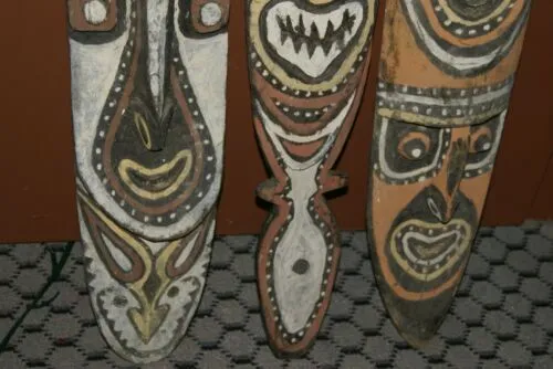 RARE MINDJA MINJA HAND CARVED YAM HARVEST UNIQUE CLAN SPIRIT MASK POLYCHROME  WITH NATURAL PIGMENTS PAPUA NEW GUINEA PRIMITIVE ART HIGHLY COLLECTIBLE DOUBLE FACE AND PHALLIC NOSE WASKUK 11A18: 33 X 7"X 3"