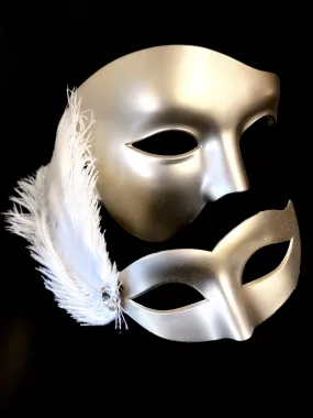 Venetian Masks With Feathers - Champagne